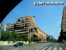 [P14] Clădire purtând urmele bombardamentelor în Belgrad.  » foto by ariciu*
 - 
<span class="allrVoted glyphicon glyphicon-heart hidden" id="av469255"></span>
<a class="m-l-10 hidden" id="sv469255" onclick="voting_Foto_DelVot(,469255,7062)" role="button">șterge vot <span class="glyphicon glyphicon-remove"></span></a>
<a id="v9469255" class=" c-red"  onclick="voting_Foto_SetVot(469255)" role="button"><span class="glyphicon glyphicon-heart-empty"></span> <b>LIKE</b> = Votează poza</a> <img class="hidden"  id="f469255W9" src="/imagini/loader.gif" border="0" /><span class="AjErrMes hidden" id="e469255ErM"></span>