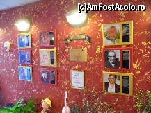 [P28] Restaurant Lorenzo & Kakalamba - Peretele cu reprezentanți de marcă ai Florenței.  » foto by ariciu*
 - 
<span class="allrVoted glyphicon glyphicon-heart hidden" id="av469269"></span>
<a class="m-l-10 hidden" id="sv469269" onclick="voting_Foto_DelVot(,469269,7062)" role="button">șterge vot <span class="glyphicon glyphicon-remove"></span></a>
<a id="v9469269" class=" c-red"  onclick="voting_Foto_SetVot(469269)" role="button"><span class="glyphicon glyphicon-heart-empty"></span> <b>LIKE</b> = Votează poza</a> <img class="hidden"  id="f469269W9" src="/imagini/loader.gif" border="0" /><span class="AjErrMes hidden" id="e469269ErM"></span>