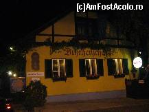 [P20] Restaurant in Grinzig, o zona foarte frumoasa, plina de magazine si crame. Aici am simtit pulsul carciumilor vieneze... » foto by magdalena
 - 
<span class="allrVoted glyphicon glyphicon-heart hidden" id="av120492"></span>
<a class="m-l-10 hidden" id="sv120492" onclick="voting_Foto_DelVot(,120492,7068)" role="button">șterge vot <span class="glyphicon glyphicon-remove"></span></a>
<a id="v9120492" class=" c-red"  onclick="voting_Foto_SetVot(120492)" role="button"><span class="glyphicon glyphicon-heart-empty"></span> <b>LIKE</b> = Votează poza</a> <img class="hidden"  id="f120492W9" src="/imagini/loader.gif" border="0" /><span class="AjErrMes hidden" id="e120492ErM"></span>