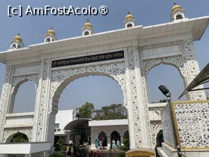 [P14] Gurdwara Bangla Sahib,poarta » foto by AZE
 - 
<span class="allrVoted glyphicon glyphicon-heart hidden" id="av1426640"></span>
<a class="m-l-10 hidden" id="sv1426640" onclick="voting_Foto_DelVot(,1426640,7091)" role="button">șterge vot <span class="glyphicon glyphicon-remove"></span></a>
<a id="v91426640" class=" c-red"  onclick="voting_Foto_SetVot(1426640)" role="button"><span class="glyphicon glyphicon-heart-empty"></span> <b>LIKE</b> = Votează poza</a> <img class="hidden"  id="f1426640W9" src="/imagini/loader.gif" border="0" /><span class="AjErrMes hidden" id="e1426640ErM"></span>