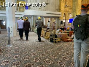 [P19] Gurdwara Bangla Sahib,interior » foto by AZE
 - 
<span class="allrVoted glyphicon glyphicon-heart hidden" id="av1426645"></span>
<a class="m-l-10 hidden" id="sv1426645" onclick="voting_Foto_DelVot(,1426645,7091)" role="button">șterge vot <span class="glyphicon glyphicon-remove"></span></a>
<a id="v91426645" class=" c-red"  onclick="voting_Foto_SetVot(1426645)" role="button"><span class="glyphicon glyphicon-heart-empty"></span> <b>LIKE</b> = Votează poza</a> <img class="hidden"  id="f1426645W9" src="/imagini/loader.gif" border="0" /><span class="AjErrMes hidden" id="e1426645ErM"></span>