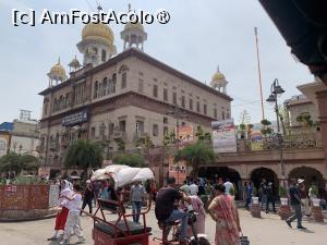 [P30] Cu ricșa prin Old-Delhi,Gurudwara Sisganj Sahib un alt templu sikh » foto by AZE
 - 
<span class="allrVoted glyphicon glyphicon-heart hidden" id="av1430989"></span>
<a class="m-l-10 hidden" id="sv1430989" onclick="voting_Foto_DelVot(,1430989,7091)" role="button">șterge vot <span class="glyphicon glyphicon-remove"></span></a>
<a id="v91430989" class=" c-red"  onclick="voting_Foto_SetVot(1430989)" role="button"><span class="glyphicon glyphicon-heart-empty"></span> <b>LIKE</b> = Votează poza</a> <img class="hidden"  id="f1430989W9" src="/imagini/loader.gif" border="0" /><span class="AjErrMes hidden" id="e1430989ErM"></span>