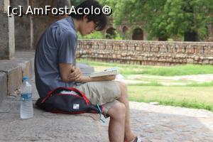[P16] Un student la filosofie pe nume Reghu (Omul Iute).  » foto by glcitizen
 - 
<span class="allrVoted glyphicon glyphicon-heart hidden" id="av846989"></span>
<a class="m-l-10 hidden" id="sv846989" onclick="voting_Foto_DelVot(,846989,7091)" role="button">șterge vot <span class="glyphicon glyphicon-remove"></span></a>
<a id="v9846989" class=" c-red"  onclick="voting_Foto_SetVot(846989)" role="button"><span class="glyphicon glyphicon-heart-empty"></span> <b>LIKE</b> = Votează poza</a> <img class="hidden"  id="f846989W9" src="/imagini/loader.gif" border="0" /><span class="AjErrMes hidden" id="e846989ErM"></span>