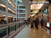 [P38] intr-unul din mall-uri » foto by station5*
 - 
<span class="allrVoted glyphicon glyphicon-heart hidden" id="av253997"></span>
<a class="m-l-10 hidden" id="sv253997" onclick="voting_Foto_DelVot(,253997,7116)" role="button">șterge vot <span class="glyphicon glyphicon-remove"></span></a>
<a id="v9253997" class=" c-red"  onclick="voting_Foto_SetVot(253997)" role="button"><span class="glyphicon glyphicon-heart-empty"></span> <b>LIKE</b> = Votează poza</a> <img class="hidden"  id="f253997W9" src="/imagini/loader.gif" border="0" /><span class="AjErrMes hidden" id="e253997ErM"></span>