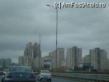 [P20] Suntem pe podul peste Bosfor, in zona noua si moderna a Istanbulului, pe drumul spre Antalya. Vremea era mohorata, asemeni sufletelor noastre intristate ca paraseam o locatie atat de frumoasa. » foto by lucsim
 - 
<span class="allrVoted glyphicon glyphicon-heart hidden" id="av210902"></span>
<a class="m-l-10 hidden" id="sv210902" onclick="voting_Foto_DelVot(,210902,7121)" role="button">șterge vot <span class="glyphicon glyphicon-remove"></span></a>
<a id="v9210902" class=" c-red"  onclick="voting_Foto_SetVot(210902)" role="button"><span class="glyphicon glyphicon-heart-empty"></span> <b>LIKE</b> = Votează poza</a> <img class="hidden"  id="f210902W9" src="/imagini/loader.gif" border="0" /><span class="AjErrMes hidden" id="e210902ErM"></span>
