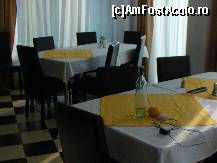 [P04] cele doua mese din interior » foto by george_bton*
 - 
<span class="allrVoted glyphicon glyphicon-heart hidden" id="av358872"></span>
<a class="m-l-10 hidden" id="sv358872" onclick="voting_Foto_DelVot(,358872,7127)" role="button">șterge vot <span class="glyphicon glyphicon-remove"></span></a>
<a id="v9358872" class=" c-red"  onclick="voting_Foto_SetVot(358872)" role="button"><span class="glyphicon glyphicon-heart-empty"></span> <b>LIKE</b> = Votează poza</a> <img class="hidden"  id="f358872W9" src="/imagini/loader.gif" border="0" /><span class="AjErrMes hidden" id="e358872ErM"></span>