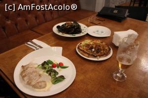 [P11] Burgas, Rose Restaurant, Felurile principale » foto by mprofeanu
 - 
<span class="allrVoted glyphicon glyphicon-heart hidden" id="av1204728"></span>
<a class="m-l-10 hidden" id="sv1204728" onclick="voting_Foto_DelVot(,1204728,7131)" role="button">șterge vot <span class="glyphicon glyphicon-remove"></span></a>
<a id="v91204728" class=" c-red"  onclick="voting_Foto_SetVot(1204728)" role="button"><span class="glyphicon glyphicon-heart-empty"></span> <b>LIKE</b> = Votează poza</a> <img class="hidden"  id="f1204728W9" src="/imagini/loader.gif" border="0" /><span class="AjErrMes hidden" id="e1204728ErM"></span>