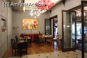 [P13] Burgas, Rose Restaurant, mese distanțate, uși mari larg deschise » foto by mprofeanu
 - 
<span class="allrVoted glyphicon glyphicon-heart hidden" id="av1204730"></span>
<a class="m-l-10 hidden" id="sv1204730" onclick="voting_Foto_DelVot(,1204730,7131)" role="button">șterge vot <span class="glyphicon glyphicon-remove"></span></a>
<a id="v91204730" class=" c-red"  onclick="voting_Foto_SetVot(1204730)" role="button"><span class="glyphicon glyphicon-heart-empty"></span> <b>LIKE</b> = Votează poza</a> <img class="hidden"  id="f1204730W9" src="/imagini/loader.gif" border="0" /><span class="AjErrMes hidden" id="e1204730ErM"></span>