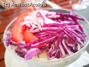 [P18] Salată de varză și roșii » foto by crismis
 - 
<span class="allrVoted glyphicon glyphicon-heart hidden" id="av1204917"></span>
<a class="m-l-10 hidden" id="sv1204917" onclick="voting_Foto_DelVot(,1204917,7146)" role="button">șterge vot <span class="glyphicon glyphicon-remove"></span></a>
<a id="v91204917" class=" c-red"  onclick="voting_Foto_SetVot(1204917)" role="button"><span class="glyphicon glyphicon-heart-empty"></span> <b>LIKE</b> = Votează poza</a> <img class="hidden"  id="f1204917W9" src="/imagini/loader.gif" border="0" /><span class="AjErrMes hidden" id="e1204917ErM"></span>