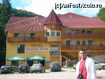 [P01] pensiunea transilvania
camerele din lateral nu aveau balcon
noi am stat la etajul 1, in fata, si am avut balcon » foto by cris1982
 - 
<span class="allrVoted glyphicon glyphicon-heart hidden" id="av123568"></span>
<a class="m-l-10 hidden" id="sv123568" onclick="voting_Foto_DelVot(,123568,7148)" role="button">șterge vot <span class="glyphicon glyphicon-remove"></span></a>
<a id="v9123568" class=" c-red"  onclick="voting_Foto_SetVot(123568)" role="button"><span class="glyphicon glyphicon-heart-empty"></span> <b>LIKE</b> = Votează poza</a> <img class="hidden"  id="f123568W9" src="/imagini/loader.gif" border="0" /><span class="AjErrMes hidden" id="e123568ErM"></span>