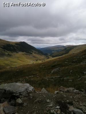 [P11] Peisaj Transalpina » foto by nelu73
 - 
<span class="allrVoted glyphicon glyphicon-heart hidden" id="av1253479"></span>
<a class="m-l-10 hidden" id="sv1253479" onclick="voting_Foto_DelVot(,1253479,7149)" role="button">șterge vot <span class="glyphicon glyphicon-remove"></span></a>
<a id="v91253479" class=" c-red"  onclick="voting_Foto_SetVot(1253479)" role="button"><span class="glyphicon glyphicon-heart-empty"></span> <b>LIKE</b> = Votează poza</a> <img class="hidden"  id="f1253479W9" src="/imagini/loader.gif" border="0" /><span class="AjErrMes hidden" id="e1253479ErM"></span>