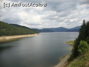 [P02] Am făcut un scurt popas la lacul Vidra (o mică mare între munți), apoi ne-am continuat drumul.  » foto by Floryn81
 - 
<span class="allrVoted glyphicon glyphicon-heart hidden" id="av929368"></span>
<a class="m-l-10 hidden" id="sv929368" onclick="voting_Foto_DelVot(,929368,7149)" role="button">șterge vot <span class="glyphicon glyphicon-remove"></span></a>
<a id="v9929368" class=" c-red"  onclick="voting_Foto_SetVot(929368)" role="button"><span class="glyphicon glyphicon-heart-empty"></span> <b>LIKE</b> = Votează poza</a> <img class="hidden"  id="f929368W9" src="/imagini/loader.gif" border="0" /><span class="AjErrMes hidden" id="e929368ErM"></span>
