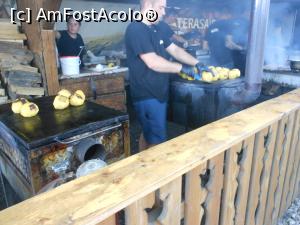 [P23] Transalpina - Popas la Terasa Bunicului. » foto by iulianic
 - 
<span class="allrVoted glyphicon glyphicon-heart hidden" id="av1383349"></span>
<a class="m-l-10 hidden" id="sv1383349" onclick="voting_Foto_DelVot(,1383349,7149)" role="button">șterge vot <span class="glyphicon glyphicon-remove"></span></a>
<a id="v91383349" class=" c-red"  onclick="voting_Foto_SetVot(1383349)" role="button"><span class="glyphicon glyphicon-heart-empty"></span> <b>LIKE</b> = Votează poza</a> <img class="hidden"  id="f1383349W9" src="/imagini/loader.gif" border="0" /><span class="AjErrMes hidden" id="e1383349ErM"></span>