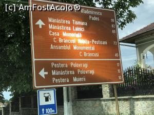 [P21] Aici se termina practic Transalpina, stanga spre Baia de Fier si Polovragi si inainte catre DN67 » foto by Dan&Ema
 - 
<span class="allrVoted glyphicon glyphicon-heart hidden" id="av1018805"></span>
<a class="m-l-10 hidden" id="sv1018805" onclick="voting_Foto_DelVot(,1018805,7149)" role="button">șterge vot <span class="glyphicon glyphicon-remove"></span></a>
<a id="v91018805" class=" c-red"  onclick="voting_Foto_SetVot(1018805)" role="button"><span class="glyphicon glyphicon-heart-empty"></span> <b>LIKE</b> = Votează poza</a> <img class="hidden"  id="f1018805W9" src="/imagini/loader.gif" border="0" /><span class="AjErrMes hidden" id="e1018805ErM"></span>