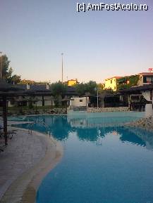 [P31] Piscina de la maisonette, dimineaţă » foto by Aeerdna*
 - 
<span class="allrVoted glyphicon glyphicon-heart hidden" id="av216949"></span>
<a class="m-l-10 hidden" id="sv216949" onclick="voting_Foto_DelVot(,216949,7150)" role="button">șterge vot <span class="glyphicon glyphicon-remove"></span></a>
<a id="v9216949" class=" c-red"  onclick="voting_Foto_SetVot(216949)" role="button"><span class="glyphicon glyphicon-heart-empty"></span> <b>LIKE</b> = Votează poza</a> <img class="hidden"  id="f216949W9" src="/imagini/loader.gif" border="0" /><span class="AjErrMes hidden" id="e216949ErM"></span>