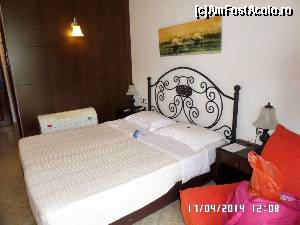 [P09] Camera ce ne-a găzduit în hotelul Athena Pallas » foto by Alina53
 - 
<span class="allrVoted glyphicon glyphicon-heart hidden" id="av581984"></span>
<a class="m-l-10 hidden" id="sv581984" onclick="voting_Foto_DelVot(,581984,7150)" role="button">șterge vot <span class="glyphicon glyphicon-remove"></span></a>
<a id="v9581984" class=" c-red"  onclick="voting_Foto_SetVot(581984)" role="button"><span class="glyphicon glyphicon-heart-empty"></span> <b>LIKE</b> = Votează poza</a> <img class="hidden"  id="f581984W9" src="/imagini/loader.gif" border="0" /><span class="AjErrMes hidden" id="e581984ErM"></span>