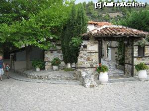 [P07] intrarea in restaurant » foto by mireille10
 - 
<span class="allrVoted glyphicon glyphicon-heart hidden" id="av689418"></span>
<a class="m-l-10 hidden" id="sv689418" onclick="voting_Foto_DelVot(,689418,7150)" role="button">șterge vot <span class="glyphicon glyphicon-remove"></span></a>
<a id="v9689418" class=" c-red"  onclick="voting_Foto_SetVot(689418)" role="button"><span class="glyphicon glyphicon-heart-empty"></span> <b>LIKE</b> = Votează poza</a> <img class="hidden"  id="f689418W9" src="/imagini/loader.gif" border="0" /><span class="AjErrMes hidden" id="e689418ErM"></span>