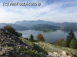 [P14] Lacul Izvorul Muntelui- în orizont, Ceahlăul » foto by Yersinia Pestis
 - 
<span class="allrVoted glyphicon glyphicon-heart hidden" id="av1198314"></span>
<a class="m-l-10 hidden" id="sv1198314" onclick="voting_Foto_DelVot(,1198314,7157)" role="button">șterge vot <span class="glyphicon glyphicon-remove"></span></a>
<a id="v91198314" class=" c-red"  onclick="voting_Foto_SetVot(1198314)" role="button"><span class="glyphicon glyphicon-heart-empty"></span> <b>LIKE</b> = Votează poza</a> <img class="hidden"  id="f1198314W9" src="/imagini/loader.gif" border="0" /><span class="AjErrMes hidden" id="e1198314ErM"></span>