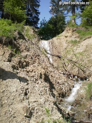 [P19] Undeva pe dreapta, vis-a-vis de Hotel Cascada, dati de o cadere de apa. Coborati pe langa ea, ajungeti pe partie, in spatele Manastirii Durau.  » foto by izabiza
 - 
<span class="allrVoted glyphicon glyphicon-heart hidden" id="av644649"></span>
<a class="m-l-10 hidden" id="sv644649" onclick="voting_Foto_DelVot(,644649,7157)" role="button">șterge vot <span class="glyphicon glyphicon-remove"></span></a>
<a id="v9644649" class=" c-red"  onclick="voting_Foto_SetVot(644649)" role="button"><span class="glyphicon glyphicon-heart-empty"></span> <b>LIKE</b> = Votează poza</a> <img class="hidden"  id="f644649W9" src="/imagini/loader.gif" border="0" /><span class="AjErrMes hidden" id="e644649ErM"></span>