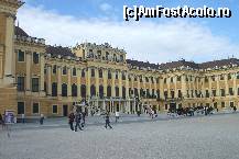 [P01] Palatul Schonbrunn » foto by dan16
 - 
<span class="allrVoted glyphicon glyphicon-heart hidden" id="av123847"></span>
<a class="m-l-10 hidden" id="sv123847" onclick="voting_Foto_DelVot(,123847,7171)" role="button">șterge vot <span class="glyphicon glyphicon-remove"></span></a>
<a id="v9123847" class=" c-red"  onclick="voting_Foto_SetVot(123847)" role="button"><span class="glyphicon glyphicon-heart-empty"></span> <b>LIKE</b> = Votează poza</a> <img class="hidden"  id="f123847W9" src="/imagini/loader.gif" border="0" /><span class="AjErrMes hidden" id="e123847ErM"></span>