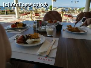 [P03] mic dejun la terasa restaurantului » foto by Nelius
 - 
<span class="allrVoted glyphicon glyphicon-heart hidden" id="av1086747"></span>
<a class="m-l-10 hidden" id="sv1086747" onclick="voting_Foto_DelVot(,1086747,7182)" role="button">șterge vot <span class="glyphicon glyphicon-remove"></span></a>
<a id="v91086747" class=" c-red"  onclick="voting_Foto_SetVot(1086747)" role="button"><span class="glyphicon glyphicon-heart-empty"></span> <b>LIKE</b> = Votează poza</a> <img class="hidden"  id="f1086747W9" src="/imagini/loader.gif" border="0" /><span class="AjErrMes hidden" id="e1086747ErM"></span>