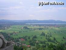 [P22] Vedere din castelul Neuschwanstein spre lacul Bannwaldsee » foto by doina_c24
 - 
<span class="allrVoted glyphicon glyphicon-heart hidden" id="av209375"></span>
<a class="m-l-10 hidden" id="sv209375" onclick="voting_Foto_DelVot(,209375,7186)" role="button">șterge vot <span class="glyphicon glyphicon-remove"></span></a>
<a id="v9209375" class=" c-red"  onclick="voting_Foto_SetVot(209375)" role="button"><span class="glyphicon glyphicon-heart-empty"></span> <b>LIKE</b> = Votează poza</a> <img class="hidden"  id="f209375W9" src="/imagini/loader.gif" border="0" /><span class="AjErrMes hidden" id="e209375ErM"></span>