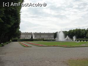 [P01] Castelul Herrenchiemsee » foto by RoxanaGRS
 - 
<span class="allrVoted glyphicon glyphicon-heart hidden" id="av923927"></span>
<a class="m-l-10 hidden" id="sv923927" onclick="voting_Foto_DelVot(,923927,7186)" role="button">șterge vot <span class="glyphicon glyphicon-remove"></span></a>
<a id="v9923927" class=" c-red"  onclick="voting_Foto_SetVot(923927)" role="button"><span class="glyphicon glyphicon-heart-empty"></span> <b>LIKE</b> = Votează poza</a> <img class="hidden"  id="f923927W9" src="/imagini/loader.gif" border="0" /><span class="AjErrMes hidden" id="e923927ErM"></span>