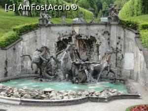 [P18] Castelul Linderhof - detaliu fântână » foto by RoxanaGRS
 - 
<span class="allrVoted glyphicon glyphicon-heart hidden" id="av923968"></span>
<a class="m-l-10 hidden" id="sv923968" onclick="voting_Foto_DelVot(,923968,7186)" role="button">șterge vot <span class="glyphicon glyphicon-remove"></span></a>
<a id="v9923968" class=" c-red"  onclick="voting_Foto_SetVot(923968)" role="button"><span class="glyphicon glyphicon-heart-empty"></span> <b>LIKE</b> = Votează poza</a> <img class="hidden"  id="f923968W9" src="/imagini/loader.gif" border="0" /><span class="AjErrMes hidden" id="e923968ErM"></span>