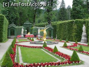 [P23] Castelul Linderhof - grădini » foto by RoxanaGRS
 - 
<span class="allrVoted glyphicon glyphicon-heart hidden" id="av923980"></span>
<a class="m-l-10 hidden" id="sv923980" onclick="voting_Foto_DelVot(,923980,7186)" role="button">șterge vot <span class="glyphicon glyphicon-remove"></span></a>
<a id="v9923980" class=" c-red"  onclick="voting_Foto_SetVot(923980)" role="button"><span class="glyphicon glyphicon-heart-empty"></span> <b>LIKE</b> = Votează poza</a> <img class="hidden"  id="f923980W9" src="/imagini/loader.gif" border="0" /><span class="AjErrMes hidden" id="e923980ErM"></span>