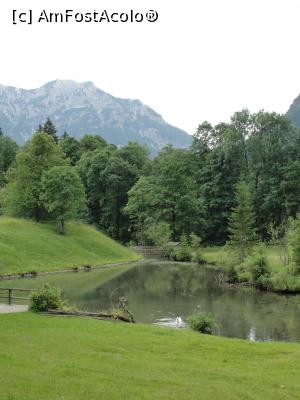 [P24] Castelul Linderhof - lac cu lebede în parc și munții în depărtare » foto by RoxanaGRS
 - 
<span class="allrVoted glyphicon glyphicon-heart hidden" id="av923982"></span>
<a class="m-l-10 hidden" id="sv923982" onclick="voting_Foto_DelVot(,923982,7186)" role="button">șterge vot <span class="glyphicon glyphicon-remove"></span></a>
<a id="v9923982" class=" c-red"  onclick="voting_Foto_SetVot(923982)" role="button"><span class="glyphicon glyphicon-heart-empty"></span> <b>LIKE</b> = Votează poza</a> <img class="hidden"  id="f923982W9" src="/imagini/loader.gif" border="0" /><span class="AjErrMes hidden" id="e923982ErM"></span>