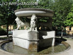 [P27] Castelul Hochenschwangau - fântână cu lei » foto by RoxanaGRS
 - 
<span class="allrVoted glyphicon glyphicon-heart hidden" id="av923995"></span>
<a class="m-l-10 hidden" id="sv923995" onclick="voting_Foto_DelVot(,923995,7186)" role="button">șterge vot <span class="glyphicon glyphicon-remove"></span></a>
<a id="v9923995" class=" c-red"  onclick="voting_Foto_SetVot(923995)" role="button"><span class="glyphicon glyphicon-heart-empty"></span> <b>LIKE</b> = Votează poza</a> <img class="hidden"  id="f923995W9" src="/imagini/loader.gif" border="0" /><span class="AjErrMes hidden" id="e923995ErM"></span>