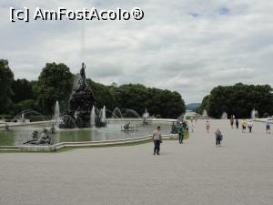 [P06] Castelul Herrenchiemsee - una dintre fântânile laterale; în spate se vede grand canal » foto by RoxanaGRS
 - 
<span class="allrVoted glyphicon glyphicon-heart hidden" id="av923938"></span>
<a class="m-l-10 hidden" id="sv923938" onclick="voting_Foto_DelVot(,923938,7186)" role="button">șterge vot <span class="glyphicon glyphicon-remove"></span></a>
<a id="v9923938" class=" c-red"  onclick="voting_Foto_SetVot(923938)" role="button"><span class="glyphicon glyphicon-heart-empty"></span> <b>LIKE</b> = Votează poza</a> <img class="hidden"  id="f923938W9" src="/imagini/loader.gif" border="0" /><span class="AjErrMes hidden" id="e923938ErM"></span>
