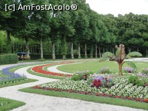 [P09] Castelul Herrenchiemsee - aranjamente florale » foto by RoxanaGRS
 - 
<span class="allrVoted glyphicon glyphicon-heart hidden" id="av923948"></span>
<a class="m-l-10 hidden" id="sv923948" onclick="voting_Foto_DelVot(,923948,7186)" role="button">șterge vot <span class="glyphicon glyphicon-remove"></span></a>
<a id="v9923948" class=" c-red"  onclick="voting_Foto_SetVot(923948)" role="button"><span class="glyphicon glyphicon-heart-empty"></span> <b>LIKE</b> = Votează poza</a> <img class="hidden"  id="f923948W9" src="/imagini/loader.gif" border="0" /><span class="AjErrMes hidden" id="e923948ErM"></span>