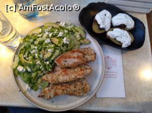 [P14] Restaurantul Ciuperca Mică (Kicsi Gomba) - curcan „provence”cu o porție de cartofi în coajă cu sos de smântână cu usturoi (delicioși!) » foto by Dragoș_MD
 - 
<span class="allrVoted glyphicon glyphicon-heart hidden" id="av1270586"></span>
<a class="m-l-10 hidden" id="sv1270586" onclick="voting_Foto_DelVot(,1270586,7201)" role="button">șterge vot <span class="glyphicon glyphicon-remove"></span></a>
<a id="v91270586" class=" c-red"  onclick="voting_Foto_SetVot(1270586)" role="button"><span class="glyphicon glyphicon-heart-empty"></span> <b>LIKE</b> = Votează poza</a> <img class="hidden"  id="f1270586W9" src="/imagini/loader.gif" border="0" /><span class="AjErrMes hidden" id="e1270586ErM"></span>