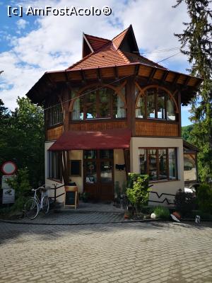 [P01] Restaurantul Ciuperca Mică » foto by crismis
 - 
<span class="allrVoted glyphicon glyphicon-heart hidden" id="av1168165"></span>
<a class="m-l-10 hidden" id="sv1168165" onclick="voting_Foto_DelVot(,1168165,7201)" role="button">șterge vot <span class="glyphicon glyphicon-remove"></span></a>
<a id="v91168165" class=" c-red"  onclick="voting_Foto_SetVot(1168165)" role="button"><span class="glyphicon glyphicon-heart-empty"></span> <b>LIKE</b> = Votează poza</a> <img class="hidden"  id="f1168165W9" src="/imagini/loader.gif" border="0" /><span class="AjErrMes hidden" id="e1168165ErM"></span>