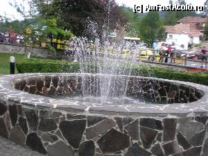 [P04] Fantana arteziana din parcul mic » foto by oanagogan
 - 
<span class="allrVoted glyphicon glyphicon-heart hidden" id="av376381"></span>
<a class="m-l-10 hidden" id="sv376381" onclick="voting_Foto_DelVot(,376381,7201)" role="button">șterge vot <span class="glyphicon glyphicon-remove"></span></a>
<a id="v9376381" class=" c-red"  onclick="voting_Foto_SetVot(376381)" role="button"><span class="glyphicon glyphicon-heart-empty"></span> <b>LIKE</b> = Votează poza</a> <img class="hidden"  id="f376381W9" src="/imagini/loader.gif" border="0" /><span class="AjErrMes hidden" id="e376381ErM"></span>