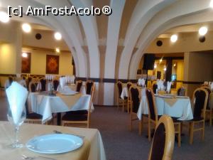 [P15] Restaurantul hotelui Alunis din Sovata » foto by dorgo
 - 
<span class="allrVoted glyphicon glyphicon-heart hidden" id="av841167"></span>
<a class="m-l-10 hidden" id="sv841167" onclick="voting_Foto_DelVot(,841167,7201)" role="button">șterge vot <span class="glyphicon glyphicon-remove"></span></a>
<a id="v9841167" class=" c-red"  onclick="voting_Foto_SetVot(841167)" role="button"><span class="glyphicon glyphicon-heart-empty"></span> <b>LIKE</b> = Votează poza</a> <img class="hidden"  id="f841167W9" src="/imagini/loader.gif" border="0" /><span class="AjErrMes hidden" id="e841167ErM"></span>