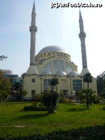 [P02] Moschee in centru, linga ea foarte aproape este catedrala ortodoxa. » foto by Nicu
 - 
<span class="allrVoted glyphicon glyphicon-heart hidden" id="av171126"></span>
<a class="m-l-10 hidden" id="sv171126" onclick="voting_Foto_DelVot(,171126,7202)" role="button">șterge vot <span class="glyphicon glyphicon-remove"></span></a>
<a id="v9171126" class=" c-red"  onclick="voting_Foto_SetVot(171126)" role="button"><span class="glyphicon glyphicon-heart-empty"></span> <b>LIKE</b> = Votează poza</a> <img class="hidden"  id="f171126W9" src="/imagini/loader.gif" border="0" /><span class="AjErrMes hidden" id="e171126ErM"></span>
