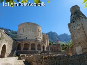 [P02] Castelul Kruja » foto by raducondurache
 - 
<span class="allrVoted glyphicon glyphicon-heart hidden" id="av1429567"></span>
<a class="m-l-10 hidden" id="sv1429567" onclick="voting_Foto_DelVot(,1429567,7202)" role="button">șterge vot <span class="glyphicon glyphicon-remove"></span></a>
<a id="v91429567" class=" c-red"  onclick="voting_Foto_SetVot(1429567)" role="button"><span class="glyphicon glyphicon-heart-empty"></span> <b>LIKE</b> = Votează poza</a> <img class="hidden"  id="f1429567W9" src="/imagini/loader.gif" border="0" /><span class="AjErrMes hidden" id="e1429567ErM"></span>