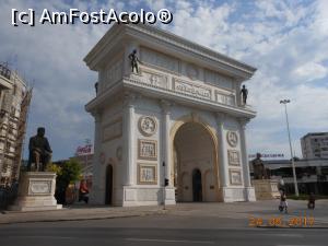 [P05] Skopje - Arcul de Triumf și împrejurimile lui.  » foto by iulianic
 - 
<span class="allrVoted glyphicon glyphicon-heart hidden" id="av871992"></span>
<a class="m-l-10 hidden" id="sv871992" onclick="voting_Foto_DelVot(,871992,7202)" role="button">șterge vot <span class="glyphicon glyphicon-remove"></span></a>
<a id="v9871992" class=" c-red"  onclick="voting_Foto_SetVot(871992)" role="button"><span class="glyphicon glyphicon-heart-empty"></span> <b>LIKE</b> = Votează poza</a> <img class="hidden"  id="f871992W9" src="/imagini/loader.gif" border="0" /><span class="AjErrMes hidden" id="e871992ErM"></span>