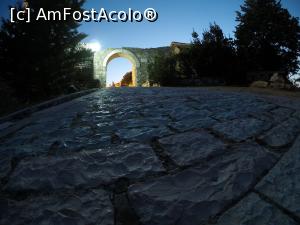 [P24] Poarta de intrare in Castelul Lekuresi » foto by monik-50
 - 
<span class="allrVoted glyphicon glyphicon-heart hidden" id="av912422"></span>
<a class="m-l-10 hidden" id="sv912422" onclick="voting_Foto_DelVot(,912422,7202)" role="button">șterge vot <span class="glyphicon glyphicon-remove"></span></a>
<a id="v9912422" class=" c-red"  onclick="voting_Foto_SetVot(912422)" role="button"><span class="glyphicon glyphicon-heart-empty"></span> <b>LIKE</b> = Votează poza</a> <img class="hidden"  id="f912422W9" src="/imagini/loader.gif" border="0" /><span class="AjErrMes hidden" id="e912422ErM"></span>