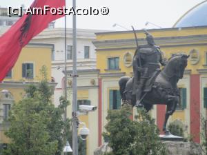 [P46] Statuia lui Skanderbeg » foto by Michi
 - 
<span class="allrVoted glyphicon glyphicon-heart hidden" id="av800103"></span>
<a class="m-l-10 hidden" id="sv800103" onclick="voting_Foto_DelVot(,800103,7202)" role="button">șterge vot <span class="glyphicon glyphicon-remove"></span></a>
<a id="v9800103" class=" c-red"  onclick="voting_Foto_SetVot(800103)" role="button"><span class="glyphicon glyphicon-heart-empty"></span> <b>LIKE</b> = Votează poza</a> <img class="hidden"  id="f800103W9" src="/imagini/loader.gif" border="0" /><span class="AjErrMes hidden" id="e800103ErM"></span>