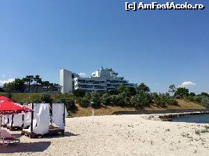 [P02] Vedere de pe plaja, se observa hotelul Opal in dreapta, nu faceti mai mult de 3 minute pana aici din hotel. Terasa Topaz era in stanga, dura un minut sa ajungeti la ea de pe plaja.  » foto by rentea
 - 
<span class="allrVoted glyphicon glyphicon-heart hidden" id="av669085"></span>
<a class="m-l-10 hidden" id="sv669085" onclick="voting_Foto_DelVot(,669085,7216)" role="button">șterge vot <span class="glyphicon glyphicon-remove"></span></a>
<a id="v9669085" class=" c-red"  onclick="voting_Foto_SetVot(669085)" role="button"><span class="glyphicon glyphicon-heart-empty"></span> <b>LIKE</b> = Votează poza</a> <img class="hidden"  id="f669085W9" src="/imagini/loader.gif" border="0" /><span class="AjErrMes hidden" id="e669085ErM"></span>