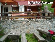 [P23] In fata se vede terasa pensiunii, in dreapta gratarul si locul de servit masa acoperit. » foto by dartax
 - 
<span class="allrVoted glyphicon glyphicon-heart hidden" id="av131208"></span>
<a class="m-l-10 hidden" id="sv131208" onclick="voting_Foto_DelVot(,131208,7220)" role="button">șterge vot <span class="glyphicon glyphicon-remove"></span></a>
<a id="v9131208" class=" c-red"  onclick="voting_Foto_SetVot(131208)" role="button"><span class="glyphicon glyphicon-heart-empty"></span> <b>LIKE</b> = Votează poza</a> <img class="hidden"  id="f131208W9" src="/imagini/loader.gif" border="0" /><span class="AjErrMes hidden" id="e131208ErM"></span>