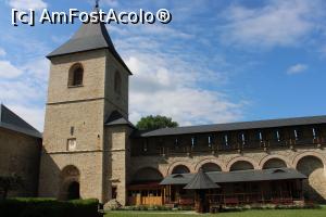 [P16] Mănăstirea Dragomirna, Turnul de Intrare - Clopotnița și Magazinul Bisericesc » foto by mprofeanu
 - 
<span class="allrVoted glyphicon glyphicon-heart hidden" id="av1310226"></span>
<a class="m-l-10 hidden" id="sv1310226" onclick="voting_Foto_DelVot(,1310226,7245)" role="button">șterge vot <span class="glyphicon glyphicon-remove"></span></a>
<a id="v91310226" class=" c-red"  onclick="voting_Foto_SetVot(1310226)" role="button"><span class="glyphicon glyphicon-heart-empty"></span> <b>LIKE</b> = Votează poza</a> <img class="hidden"  id="f1310226W9" src="/imagini/loader.gif" border="0" /><span class="AjErrMes hidden" id="e1310226ErM"></span>