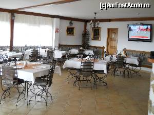 [P09] Restaurantul pensiunii.  » foto by Safta Radu
 - 
<span class="allrVoted glyphicon glyphicon-heart hidden" id="av591730"></span>
<a class="m-l-10 hidden" id="sv591730" onclick="voting_Foto_DelVot(,591730,7247)" role="button">șterge vot <span class="glyphicon glyphicon-remove"></span></a>
<a id="v9591730" class=" c-red"  onclick="voting_Foto_SetVot(591730)" role="button"><span class="glyphicon glyphicon-heart-empty"></span> <b>LIKE</b> = Votează poza</a> <img class="hidden"  id="f591730W9" src="/imagini/loader.gif" border="0" /><span class="AjErrMes hidden" id="e591730ErM"></span>