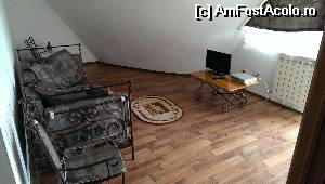 [P11] Apartamentul - living-ul mic cu canapea (care nu se extinde).  » foto by Catzus
 - 
<span class="allrVoted glyphicon glyphicon-heart hidden" id="av514278"></span>
<a class="m-l-10 hidden" id="sv514278" onclick="voting_Foto_DelVot(,514278,7247)" role="button">șterge vot <span class="glyphicon glyphicon-remove"></span></a>
<a id="v9514278" class=" c-red"  onclick="voting_Foto_SetVot(514278)" role="button"><span class="glyphicon glyphicon-heart-empty"></span> <b>LIKE</b> = Votează poza</a> <img class="hidden"  id="f514278W9" src="/imagini/loader.gif" border="0" /><span class="AjErrMes hidden" id="e514278ErM"></span>