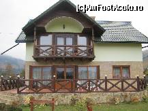 [P06] Vila Claudia - Pojorata » foto by lcm
 - 
<span class="allrVoted glyphicon glyphicon-heart hidden" id="av270688"></span>
<a class="m-l-10 hidden" id="sv270688" onclick="voting_Foto_DelVot(,270688,7251)" role="button">șterge vot <span class="glyphicon glyphicon-remove"></span></a>
<a id="v9270688" class=" c-red"  onclick="voting_Foto_SetVot(270688)" role="button"><span class="glyphicon glyphicon-heart-empty"></span> <b>LIKE</b> = Votează poza</a> <img class="hidden"  id="f270688W9" src="/imagini/loader.gif" border="0" /><span class="AjErrMes hidden" id="e270688ErM"></span>