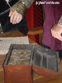 [P22] Uite si lada cu bani de la semnarea tratatului de pace. » foto by presario
 - 
<span class="allrVoted glyphicon glyphicon-heart hidden" id="av126601"></span>
<a class="m-l-10 hidden" id="sv126601" onclick="voting_Foto_DelVot(,126601,7252)" role="button">șterge vot <span class="glyphicon glyphicon-remove"></span></a>
<a id="v9126601" class=" c-red"  onclick="voting_Foto_SetVot(126601)" role="button"><span class="glyphicon glyphicon-heart-empty"></span> <b>LIKE</b> = Votează poza</a> <img class="hidden"  id="f126601W9" src="/imagini/loader.gif" border="0" /><span class="AjErrMes hidden" id="e126601ErM"></span>