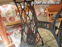 [P13] Asta e ( sub ) masa la care am stat noi. Toate mesele sunt asa sub forma de maina de cusut Singer. » foto by presario
 - 
<span class="allrVoted glyphicon glyphicon-heart hidden" id="av133735"></span>
<a class="m-l-10 hidden" id="sv133735" onclick="voting_Foto_DelVot(,133735,7252)" role="button">șterge vot <span class="glyphicon glyphicon-remove"></span></a>
<a id="v9133735" class=" c-red"  onclick="voting_Foto_SetVot(133735)" role="button"><span class="glyphicon glyphicon-heart-empty"></span> <b>LIKE</b> = Votează poza</a> <img class="hidden"  id="f133735W9" src="/imagini/loader.gif" border="0" /><span class="AjErrMes hidden" id="e133735ErM"></span>